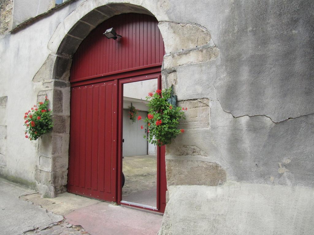 Pub Vauban Terreaux Hotel Avallon Eksteriør billede
